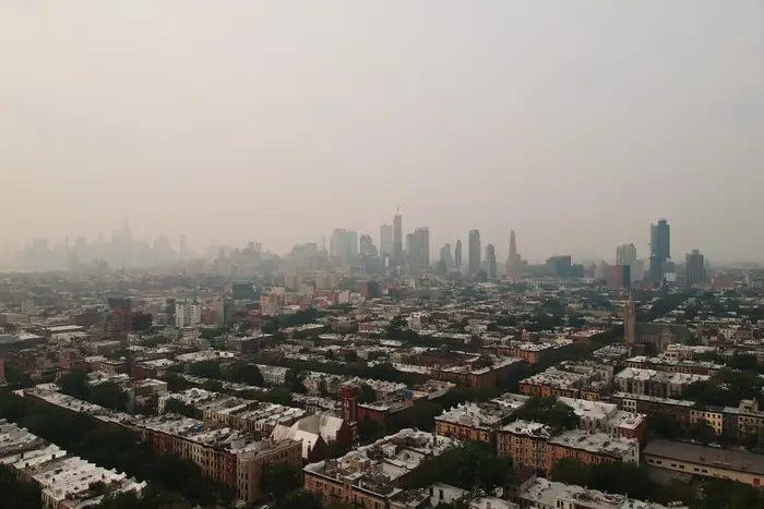 gross air hangs over New York City